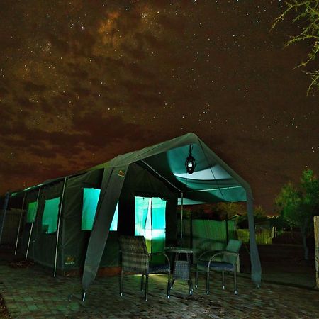 Отель Brandberg Rest Camp Uis Экстерьер фото