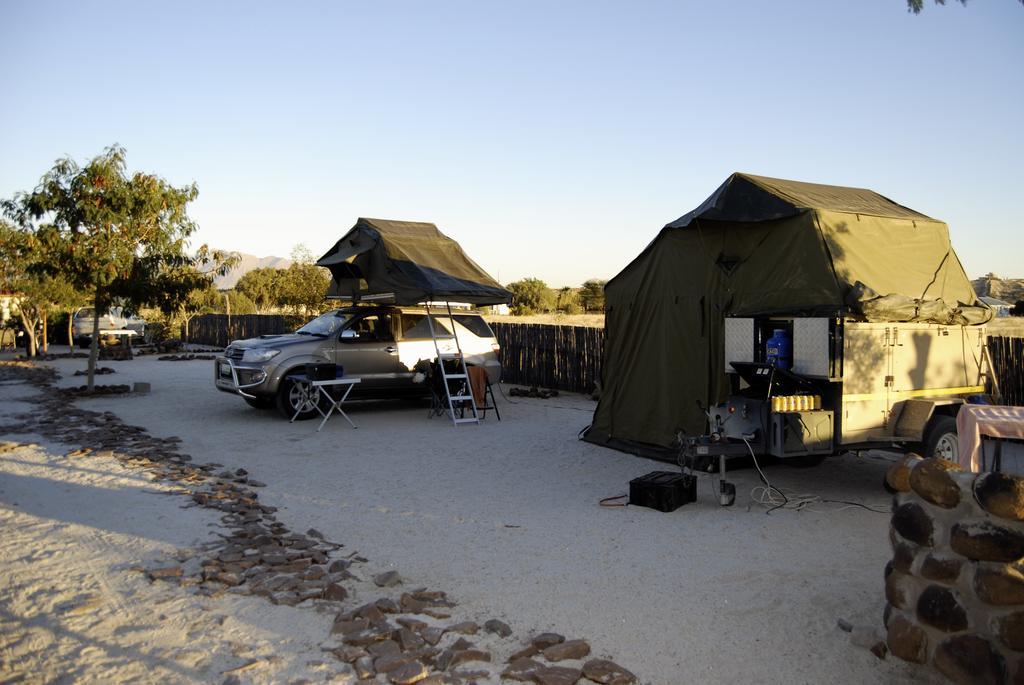 Отель Brandberg Rest Camp Uis Экстерьер фото