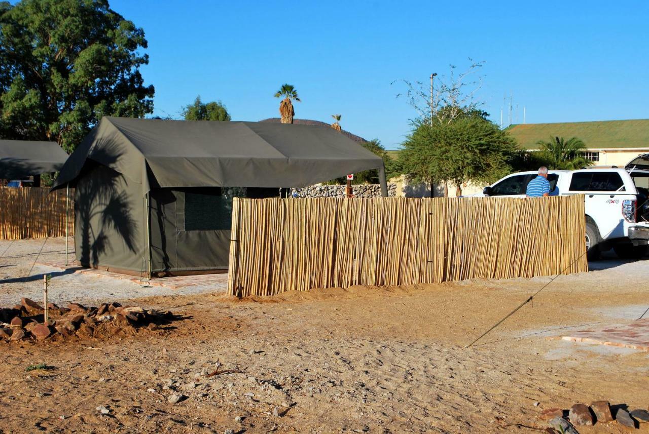 Отель Brandberg Rest Camp Uis Экстерьер фото