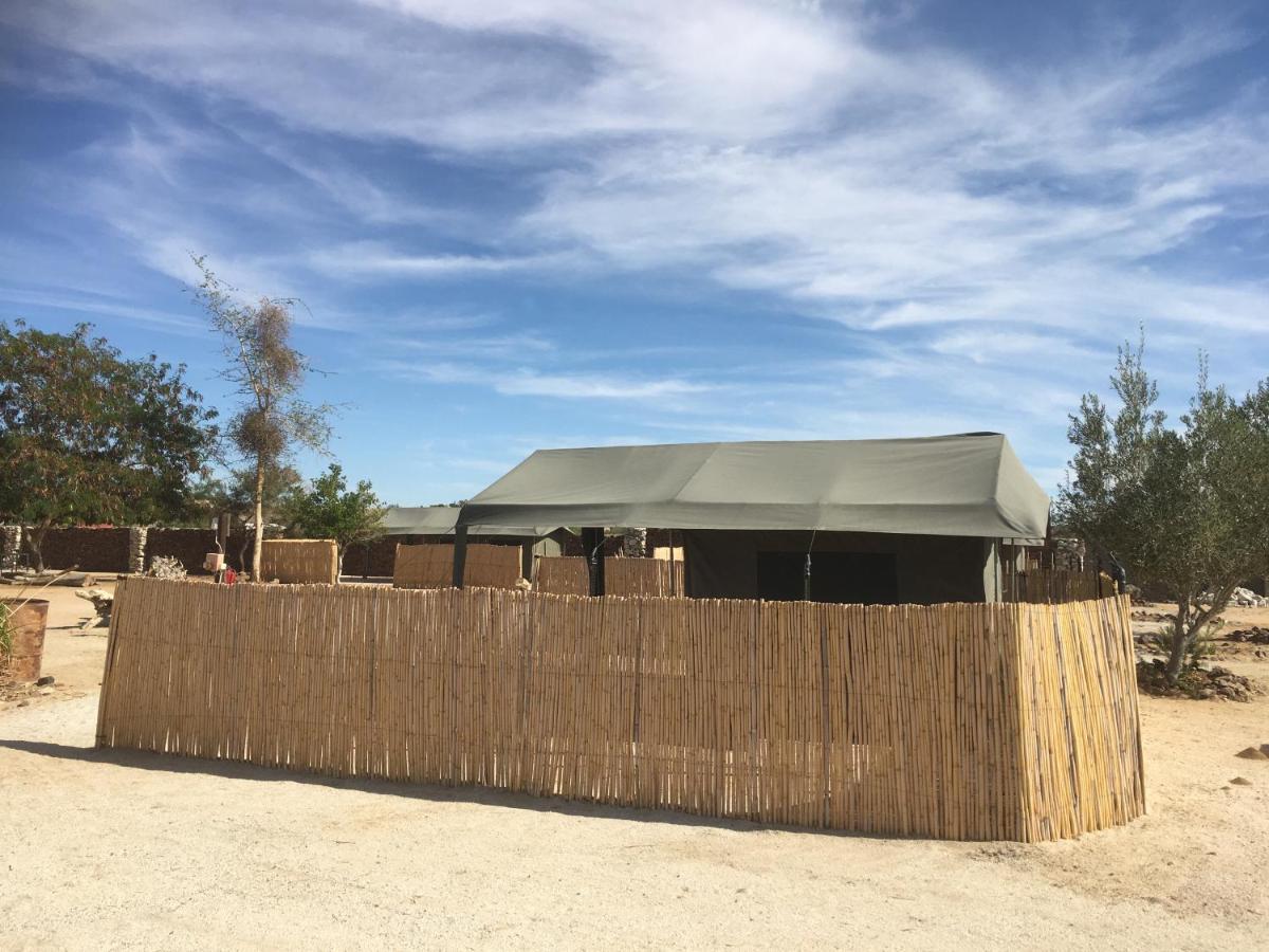 Отель Brandberg Rest Camp Uis Экстерьер фото