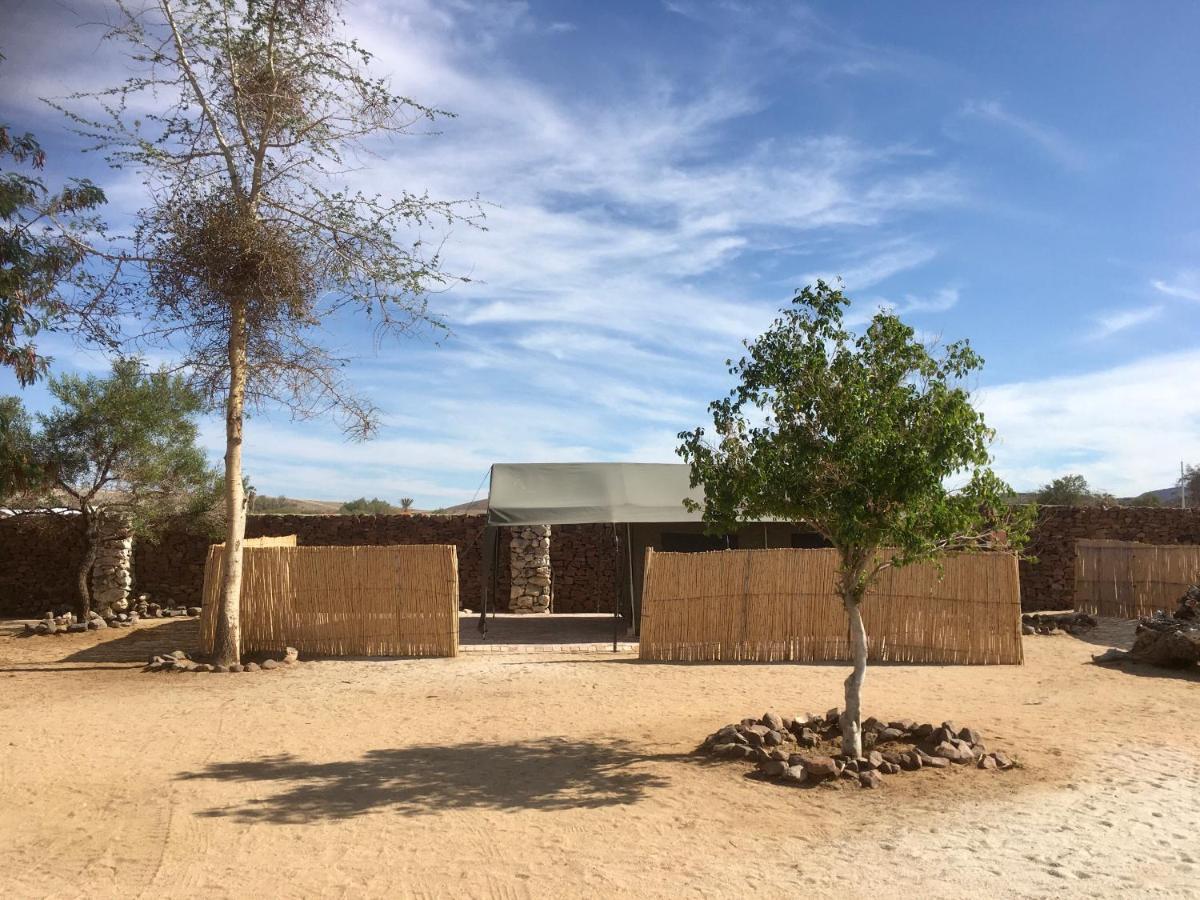 Отель Brandberg Rest Camp Uis Экстерьер фото